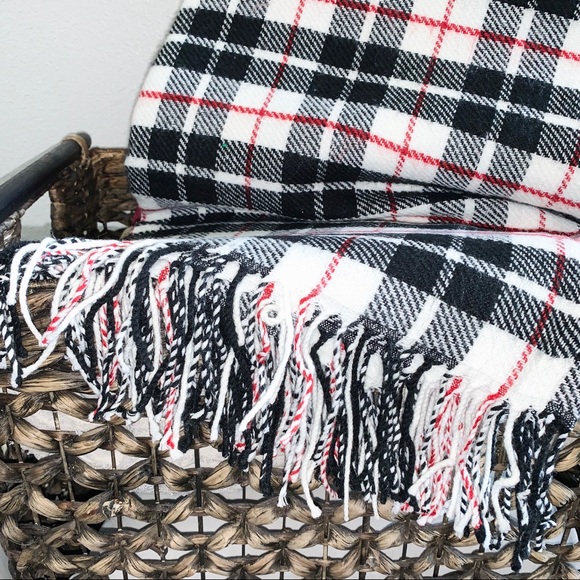 ThreadHouse Acrylic Woven Throw Blanket - Picture 3 of 5